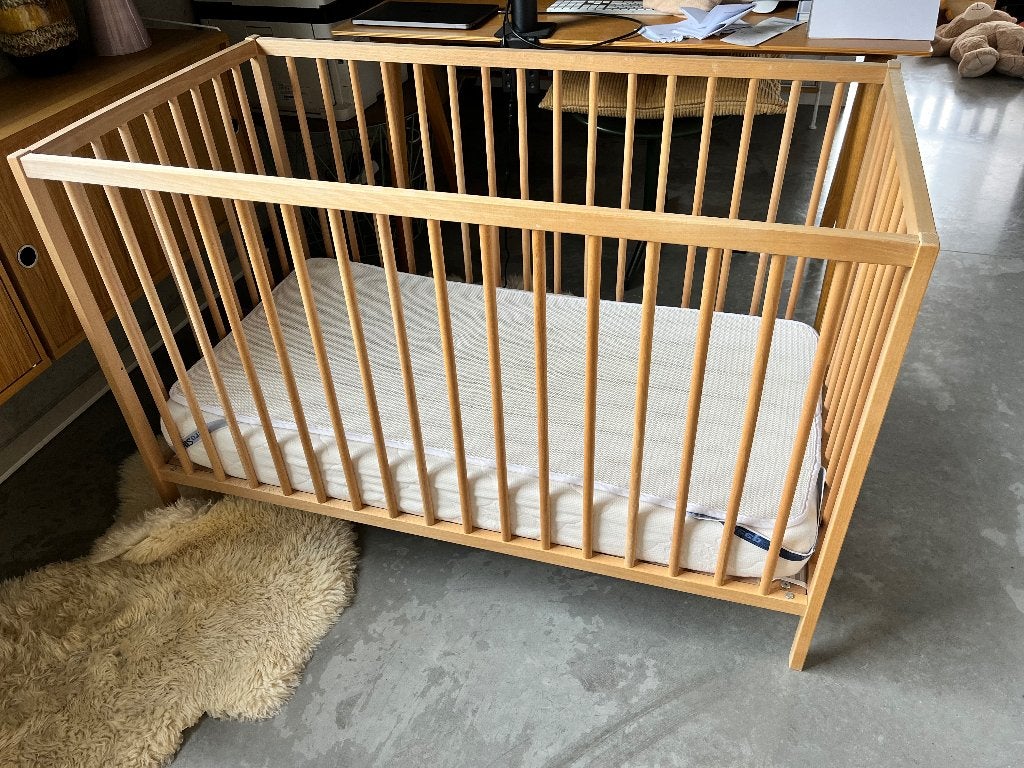 Babybed incl matras, Ophalen, Zo goed als nieuw, Ledikant