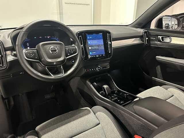 Volvo XC40 B3 Mild hybrid Dark Plus, Automaat, Euro 6, 1969 cc, Parkeersensor
