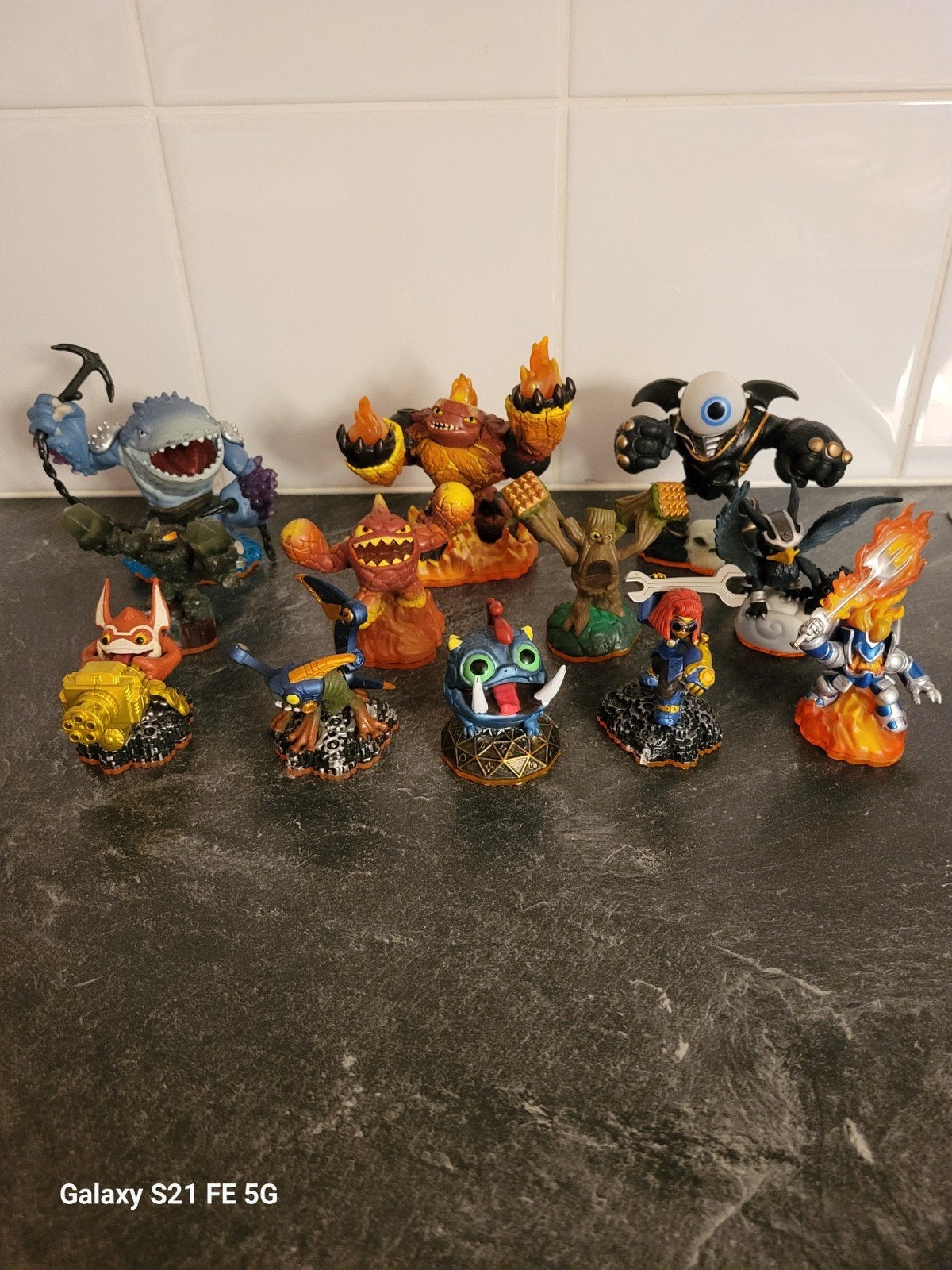 Diverse skylanders uit Giants, Ophalen