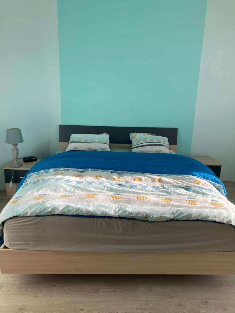 Tweepersoonsbed 160/200 met 2 nachtkastjes + 2 lattenbodem, Huis en Inrichting, Ophalen, Zo goed als nieuw