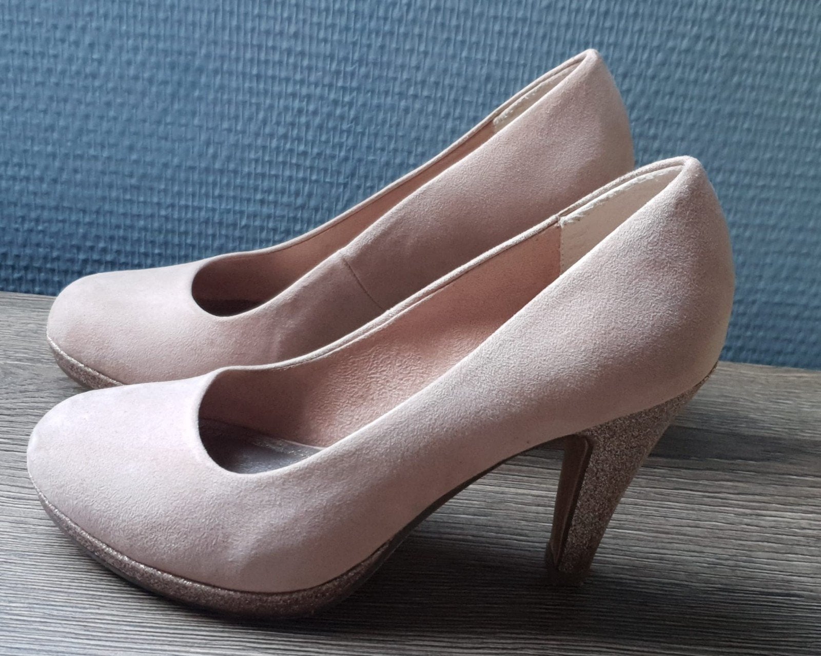 Marco Tozzi roze pumps maat 37 - Suede look, Pumps, Marco Tozzi, Ophalen of Verzenden, Roze