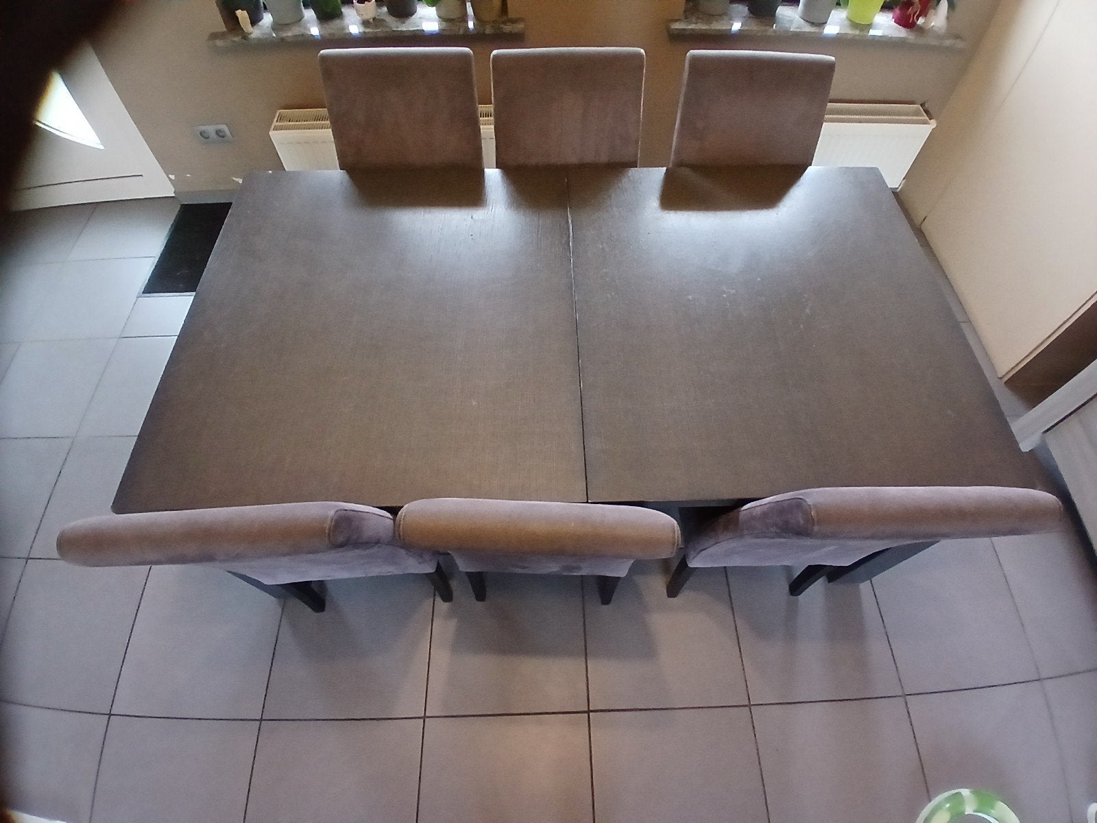Uitschuifbare tafel met 6 stoelen, Ophalen