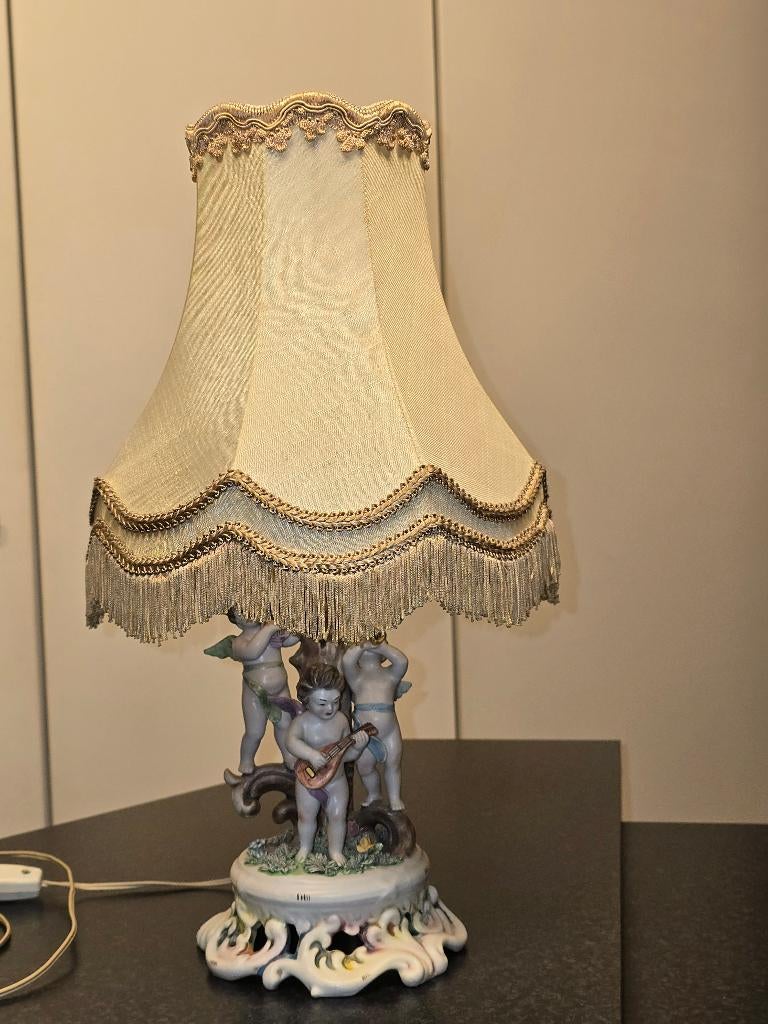 Lamp, Enlèvement