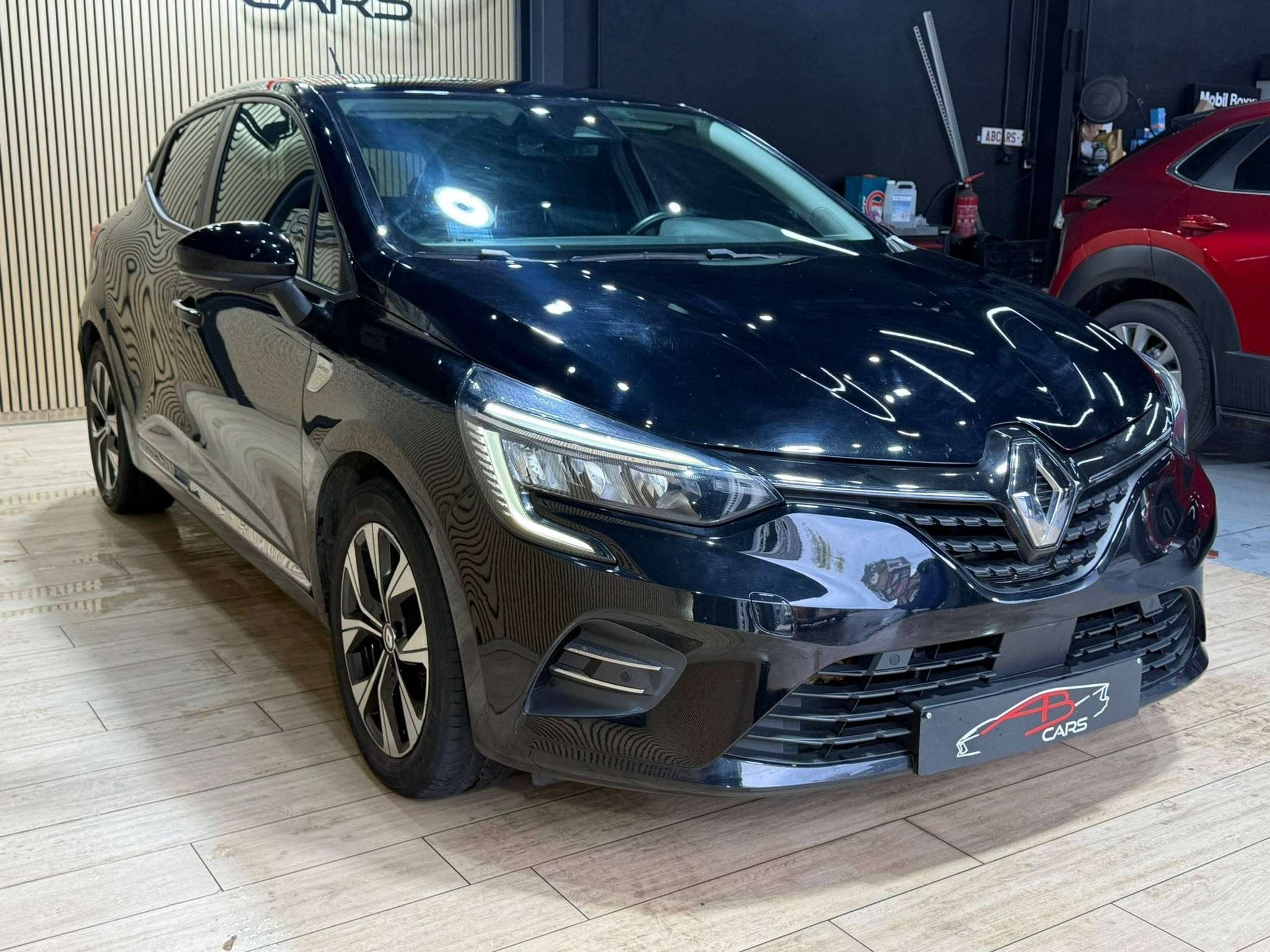 Renault Clio 1.6i E-TECH Hybrid * GARANTIE 12 MOIS *, Auto's, Automaat, Gebruikt, https://public.car-pass.be/vhr/0f2298a8-88ab-463f-8e49-e649e2019b30
