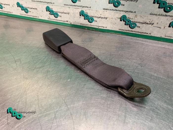 Insertion ceinture de sécurité arrière droite d'un Suzuki, -, 3 mois de garantie, Utilisé, -