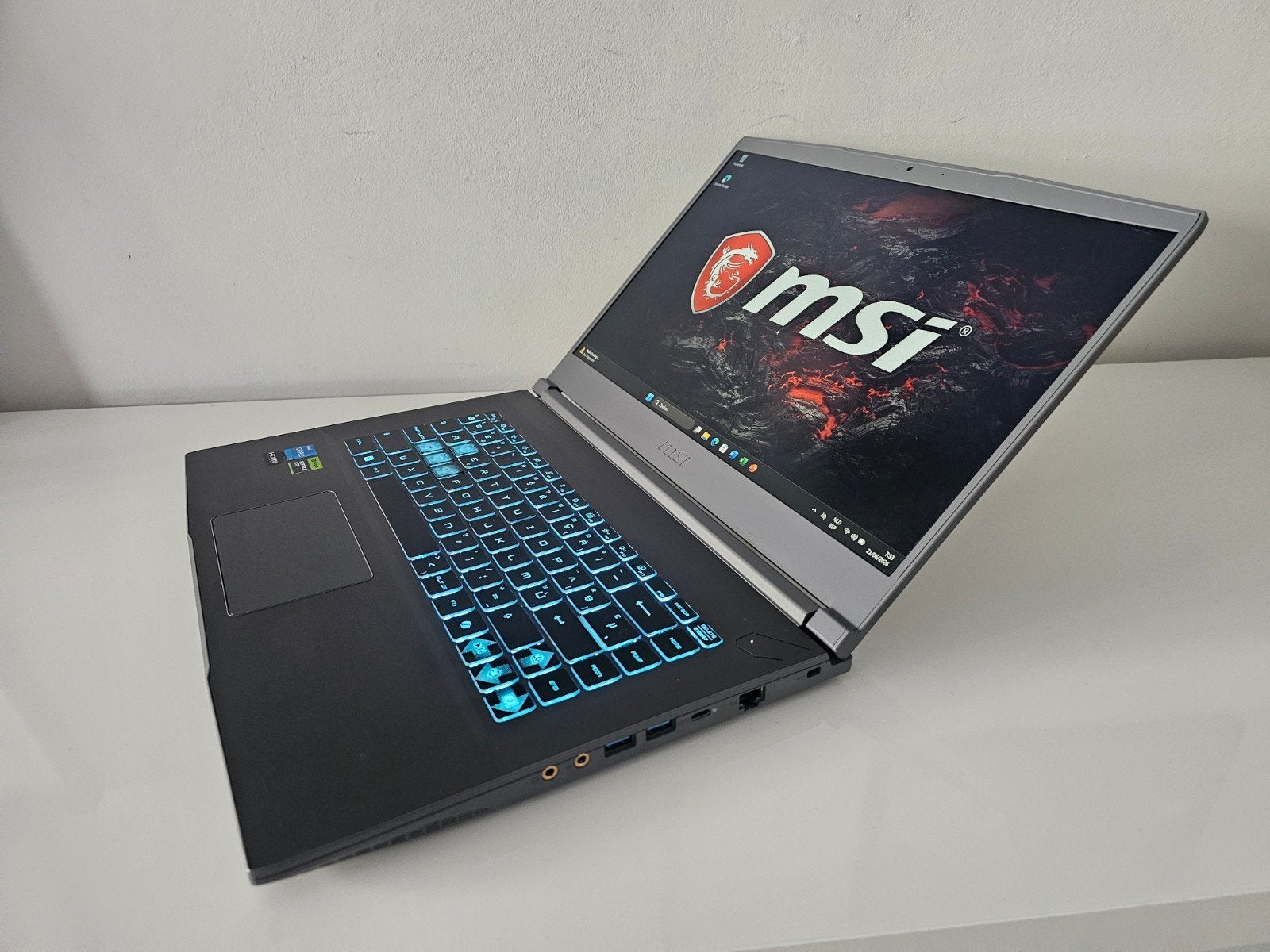 MSI 15" 144Hz FHD Gaming laptop met RTX 3050 in nieuwstaat, 15 inch, Zo goed als nieuw, I5-12450H, Gaming