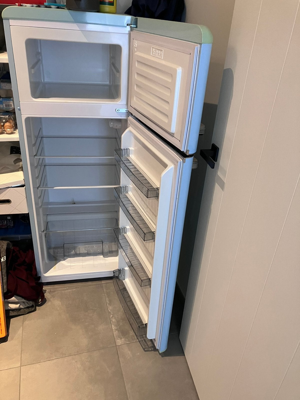 Respekta, vrijstaande koelkast met vriesvak, Elektronische apparatuur, Koelkasten en IJskasten, Ophalen, Zo goed als nieuw, Met vriesvak