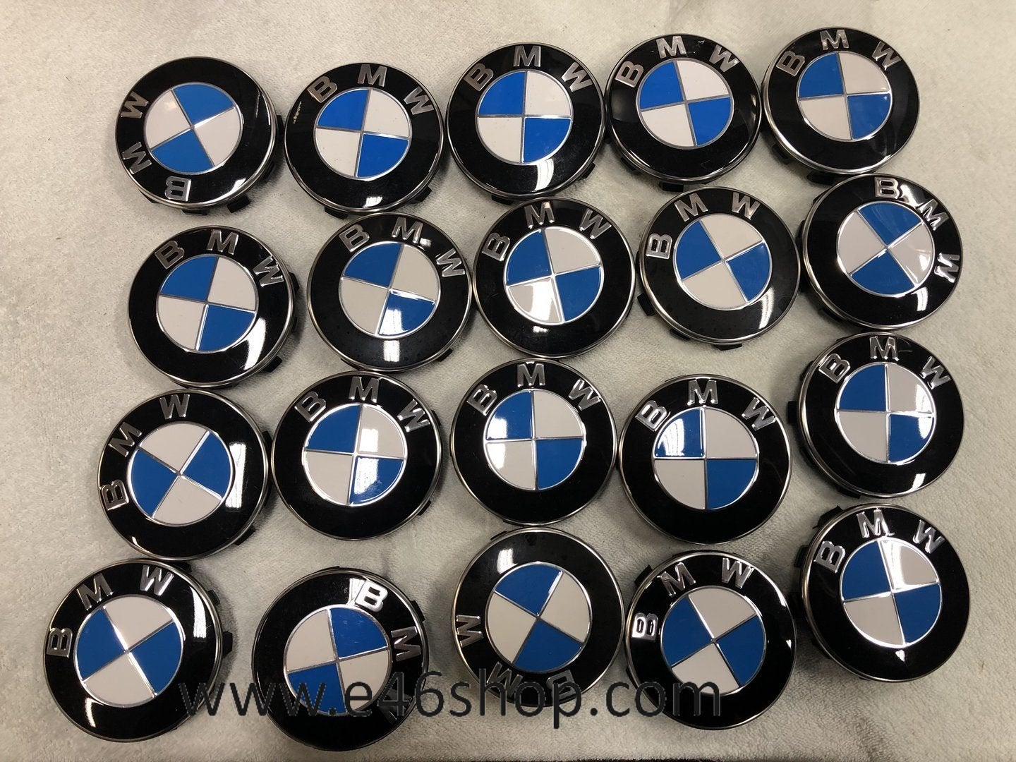 EMBLEEM EN  NAAFDOP BMW AUTO EN MOTORFIETS OE 36136850834, Neuf, -, -, Enlèvement ou Envoi