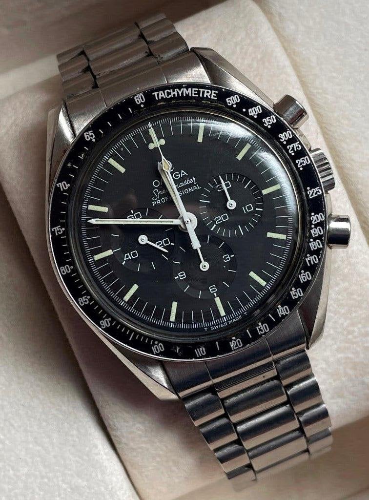 Montre OMEGA SPEEDMASTER PROFESSIONAL 1982  écrin de luxe, Bijoux, Sacs & Beauté, Montres | Hommes, Montre-bracelet, Enlèvement