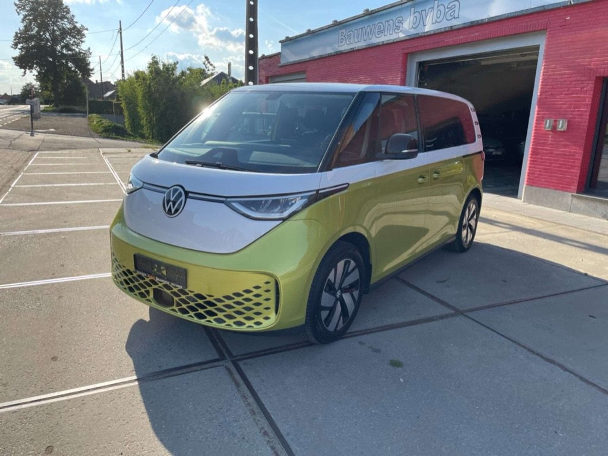 Volkswagen ID. Buzz 77 kWh (bj 2023, automaat), Automaat, 5 zetels, 5 deurs, 2474 kg