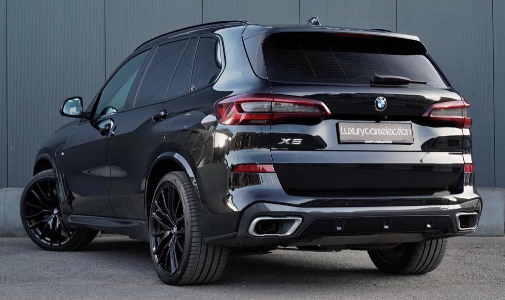 BMW X5 3.0AS xDrive45e PHEV *M-PACK/CRYSTAL/SKY PANO/LASER*, Auto's, Dealer onderhouden, Zwart, SUV of Terreinwagen, 6 cilinders
