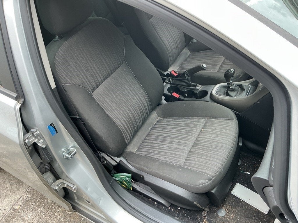 STOEL RECHTS VOOR Astra J Sports Tourer (PD8 / PE8 / PF8), Gebruikt, Opel, Opel Automobile GmbH, Kontakt-opel@opel.com
