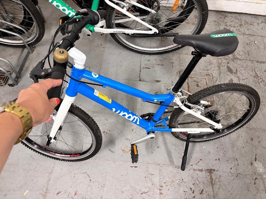 Vélo enfant Woom 4 - 375 EUR, Enlèvement, Utilisé, Woom, Frein à disque