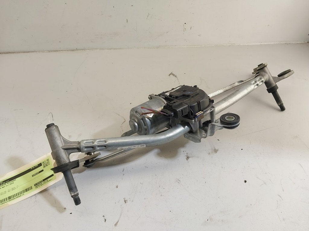 MOTEUR + TRINGLERIE ESSUIE GLACE AVANT RS 3 Sportback (8YA), Robert Bosch AG, Audi, Utilisé, Robert-Bosch-Allee 1
74232  Abstatt, DE