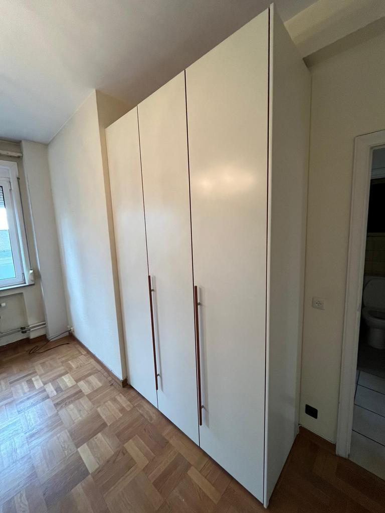 Massief houten kledingkast, Huis en Inrichting, Ophalen, Zo goed als nieuw