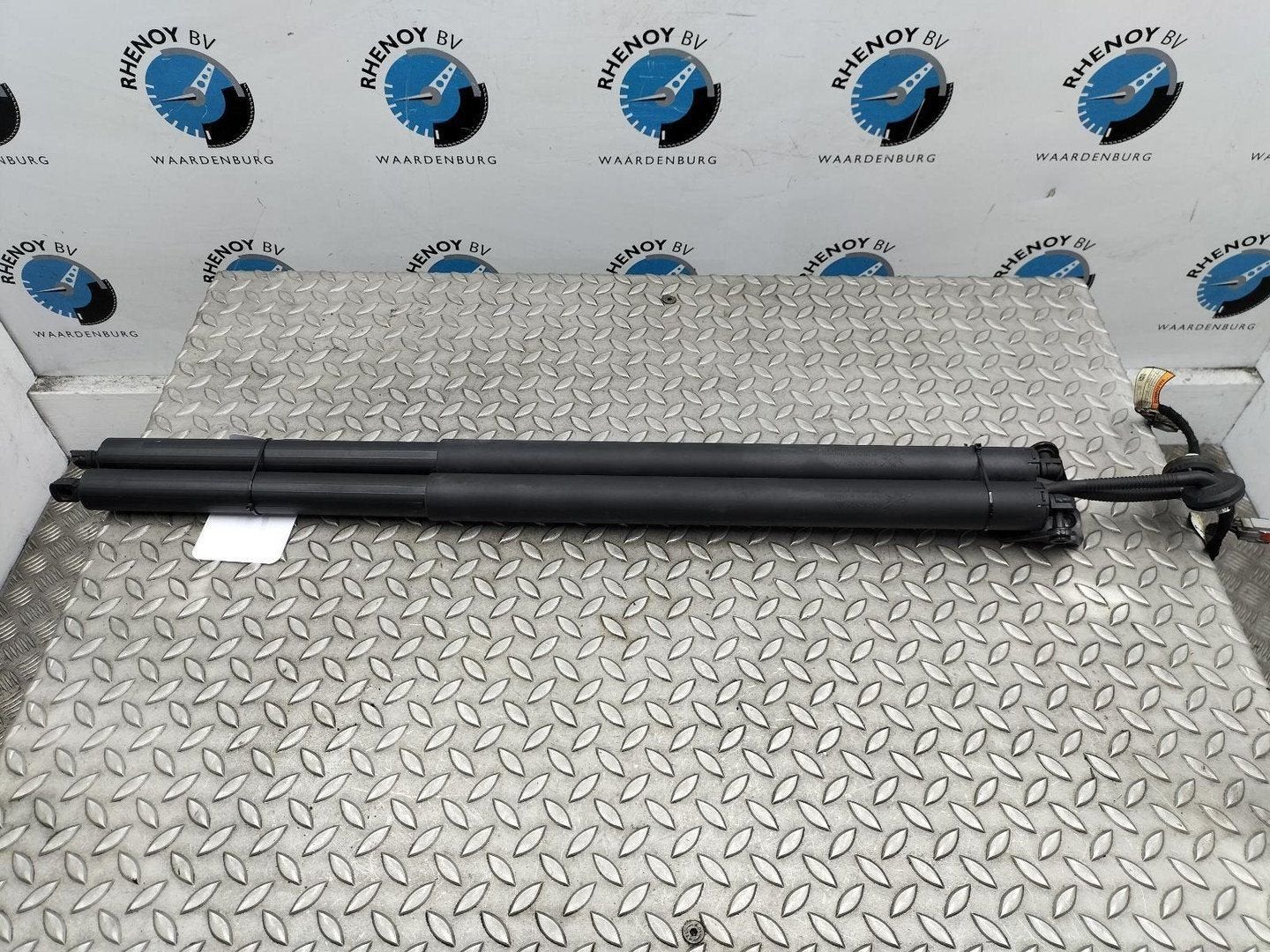 FORD MUSTANG SUV CGW EV 4WD ACHTERKLEP GASVEER / ELEKTRISCHE, Ophalen of Verzenden, Gebruikt, ARN erkend