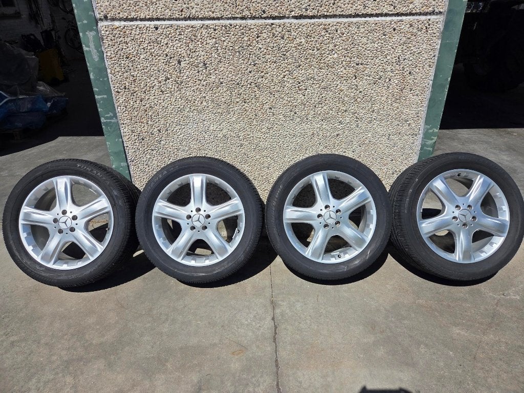 4 jantes en alliage Mercedes-Benz de 19 pouces d'origine, 255 mm, Pneus été, Utilisé, Jante(s)