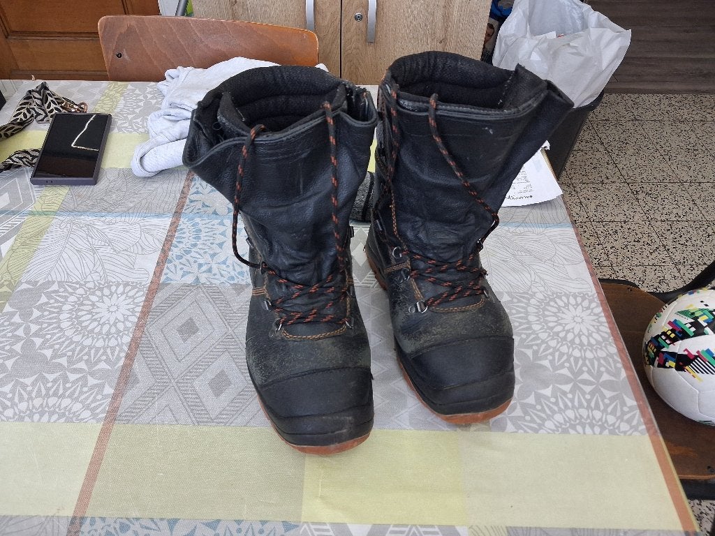Chaussure de sécurité pour bûcherons classe 2, Bricolage & Construction, Vêtements de sécurité, Enlèvement, Utilisé
