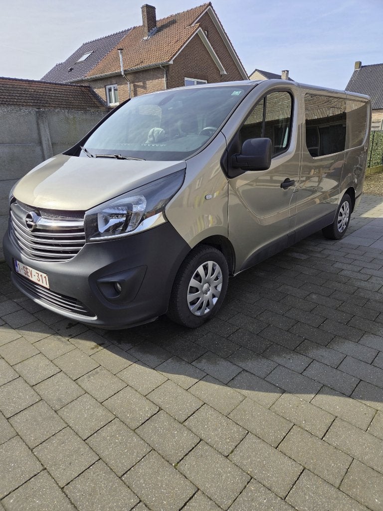 Opel Vivaro Dubbelcabine 1.6 Biturbo Diesel 145 PK, Auto's, Voorwielaandrijving, Stof, Vivaro, Bruin