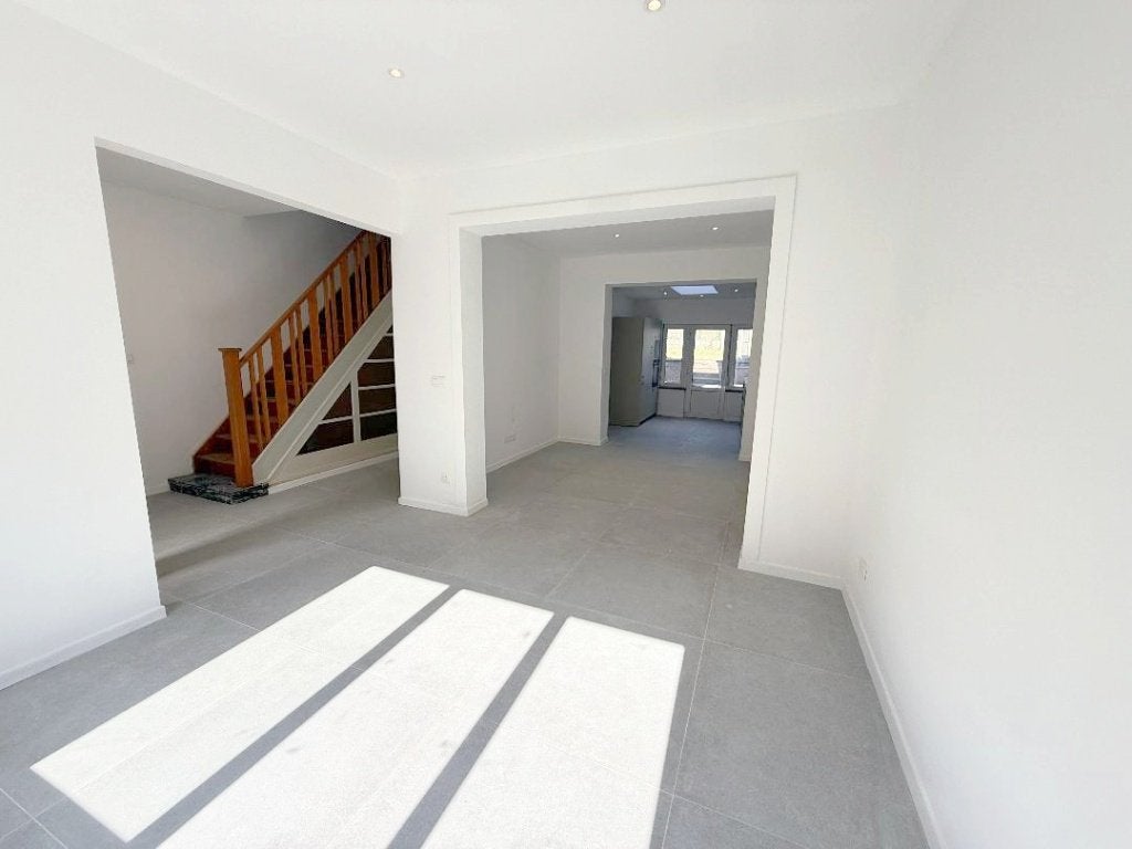 Grande maison avec 3 chambres et 2 chambres - jardin, Maison 2 façades, Morlanwelz, 202549 kWh/m²/an, 105 m²