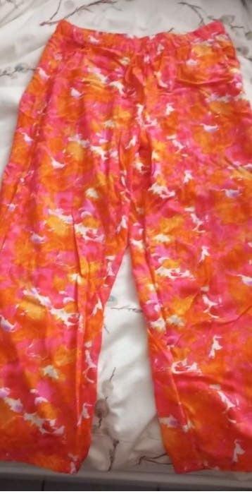 Wijde broek, Ophalen of Verzenden, Zo goed als nieuw, Maat 38/40 (M), Lang