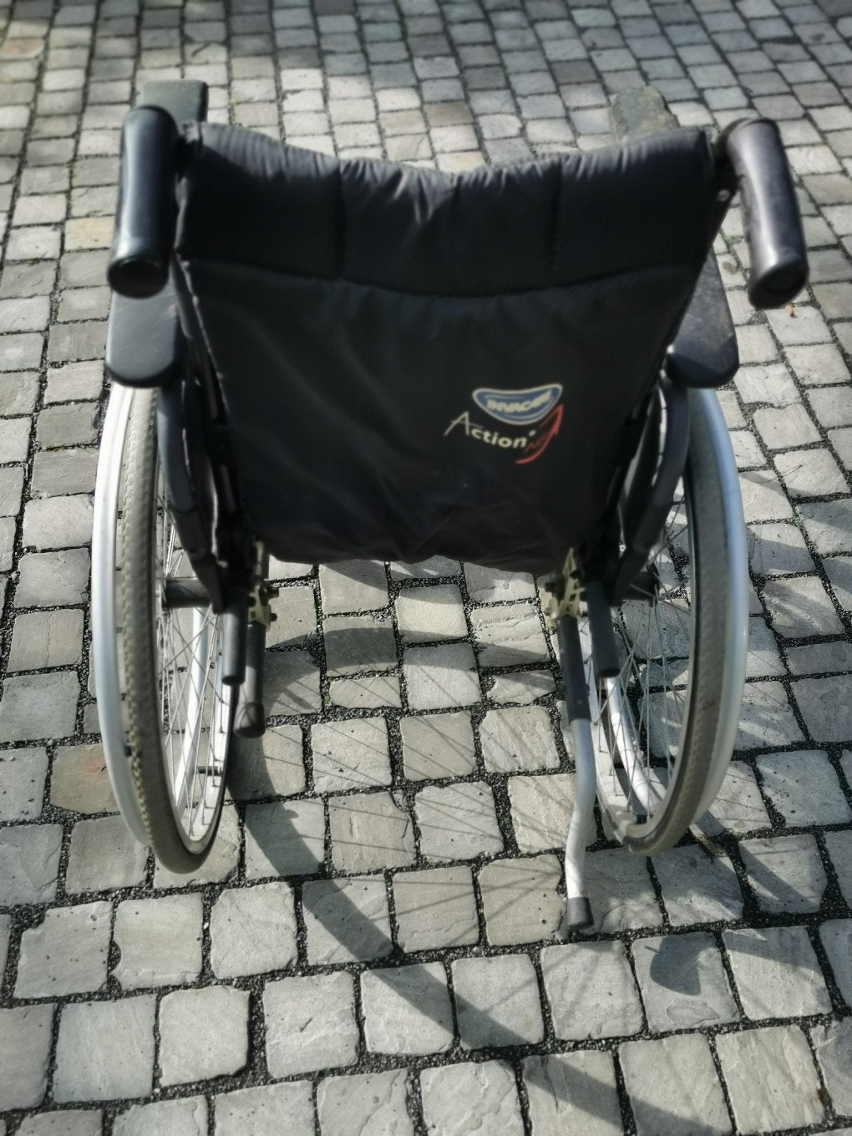fauteuil roulant Invacare à vendre 50€, Enlèvement ou Envoi