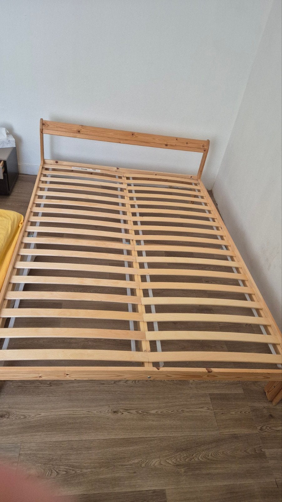 Lit 2 personne avec matelas Bonne état, Maison & Meubles, Chambre à coucher | Lits, Enlèvement