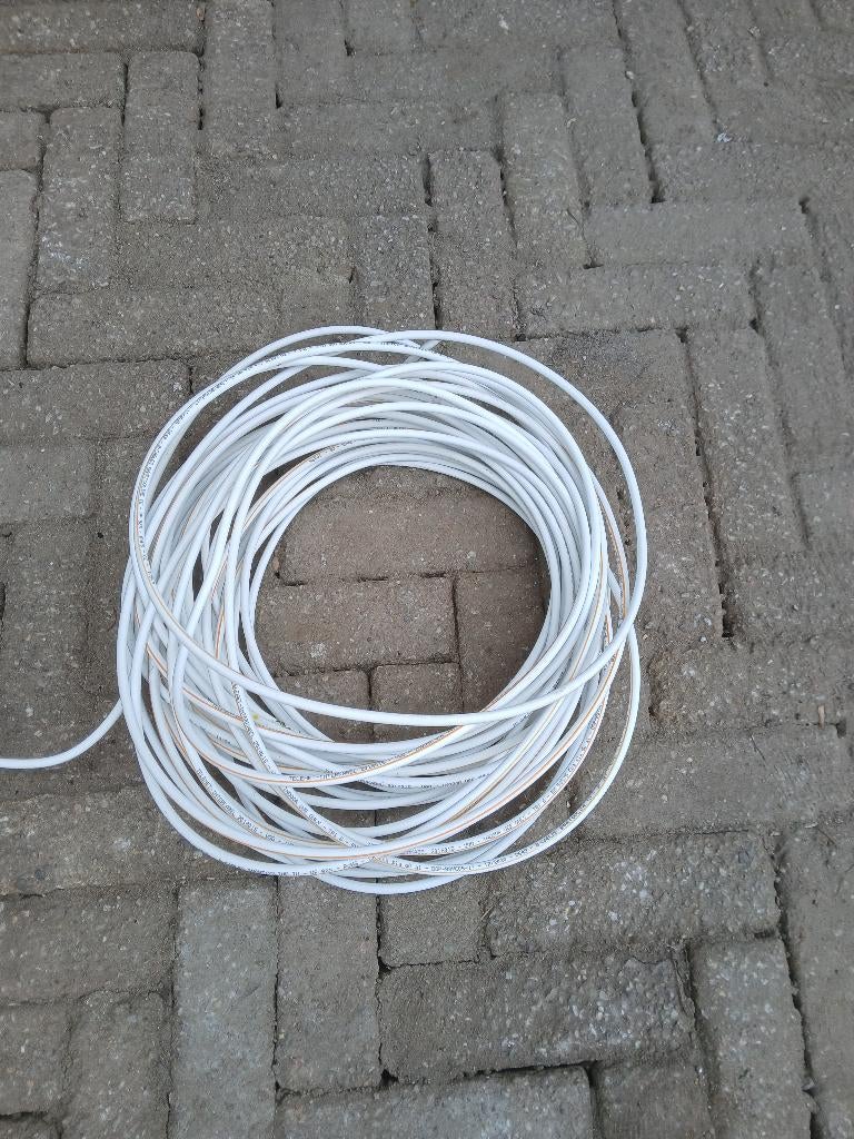 Coax kabel TRI6 Telenet - ongeveer 30m, Doe-het-zelf en Bouw, Ophalen, Nieuw, Kabel of Snoer