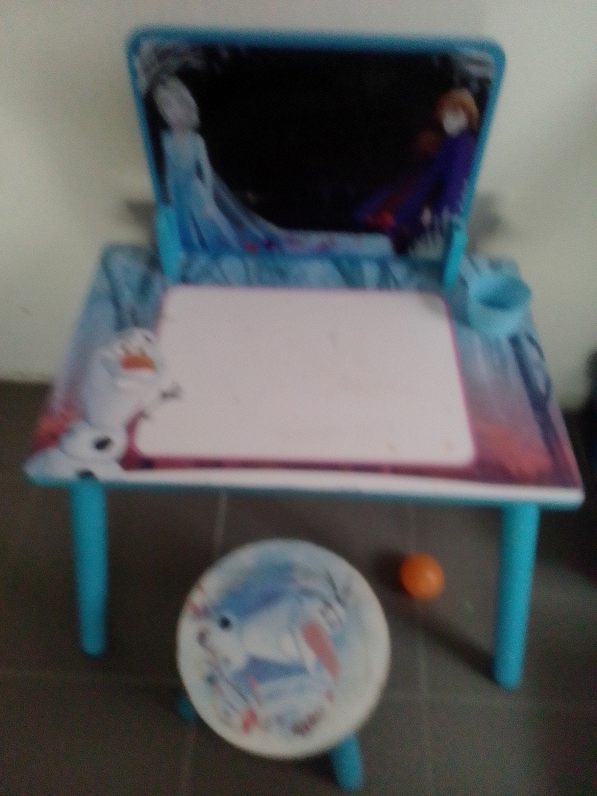 Petit bureau, Enlèvement