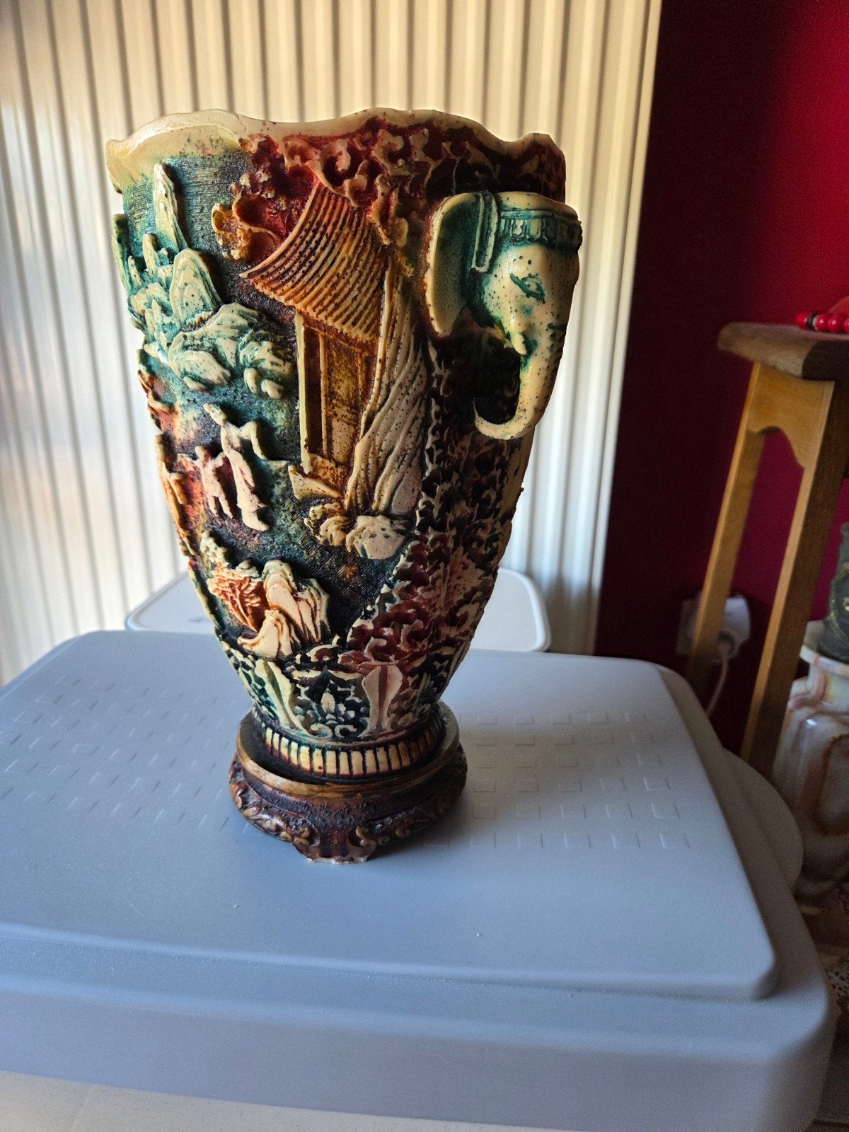 Vase vintage en relief, Antiquités & Art, Enlèvement ou Envoi