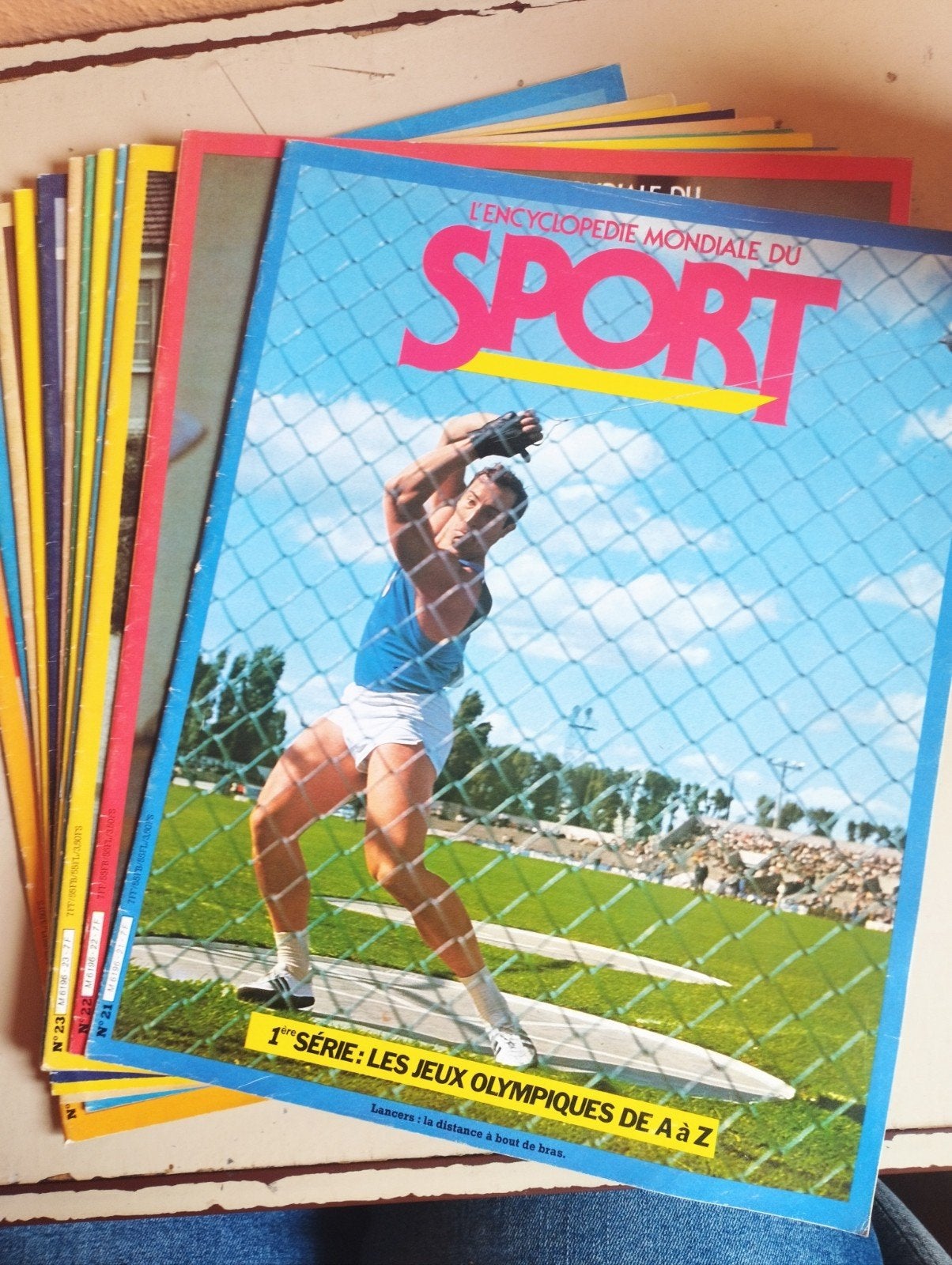 Revues "l'Encyclopédie mondiale du sport", Jeux olympiques, Enlèvement ou Envoi, Utilisé