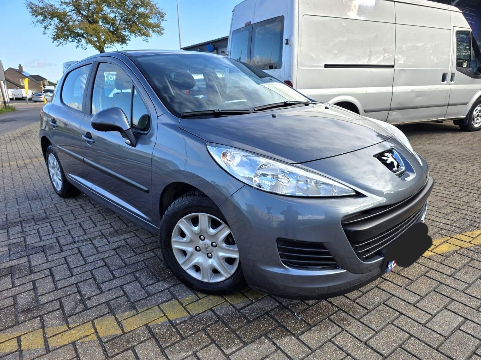 Peugeot 207 1.4benzine 34000km, Auto's, Peugeot, Stof, 4 cilinders, Particulier, 5 zetels