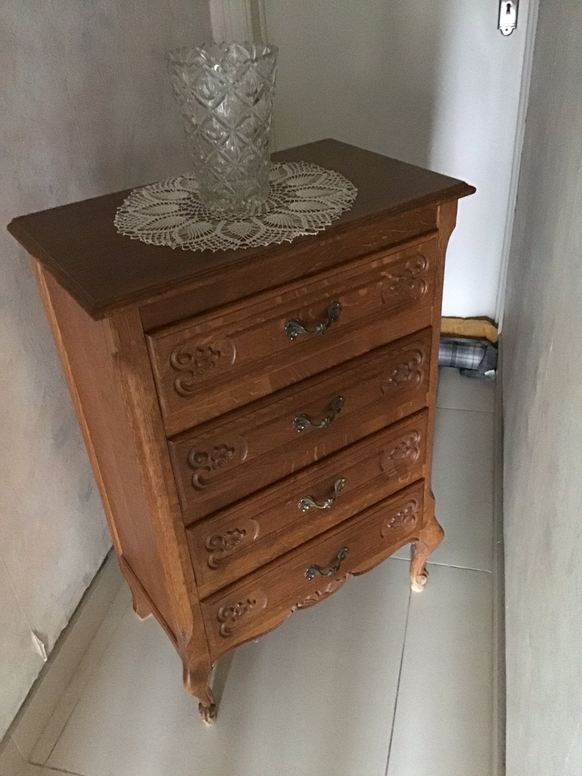 Ladenkastje uit de jaren 60 wegens overlijden, Ophalen, Gebruikt