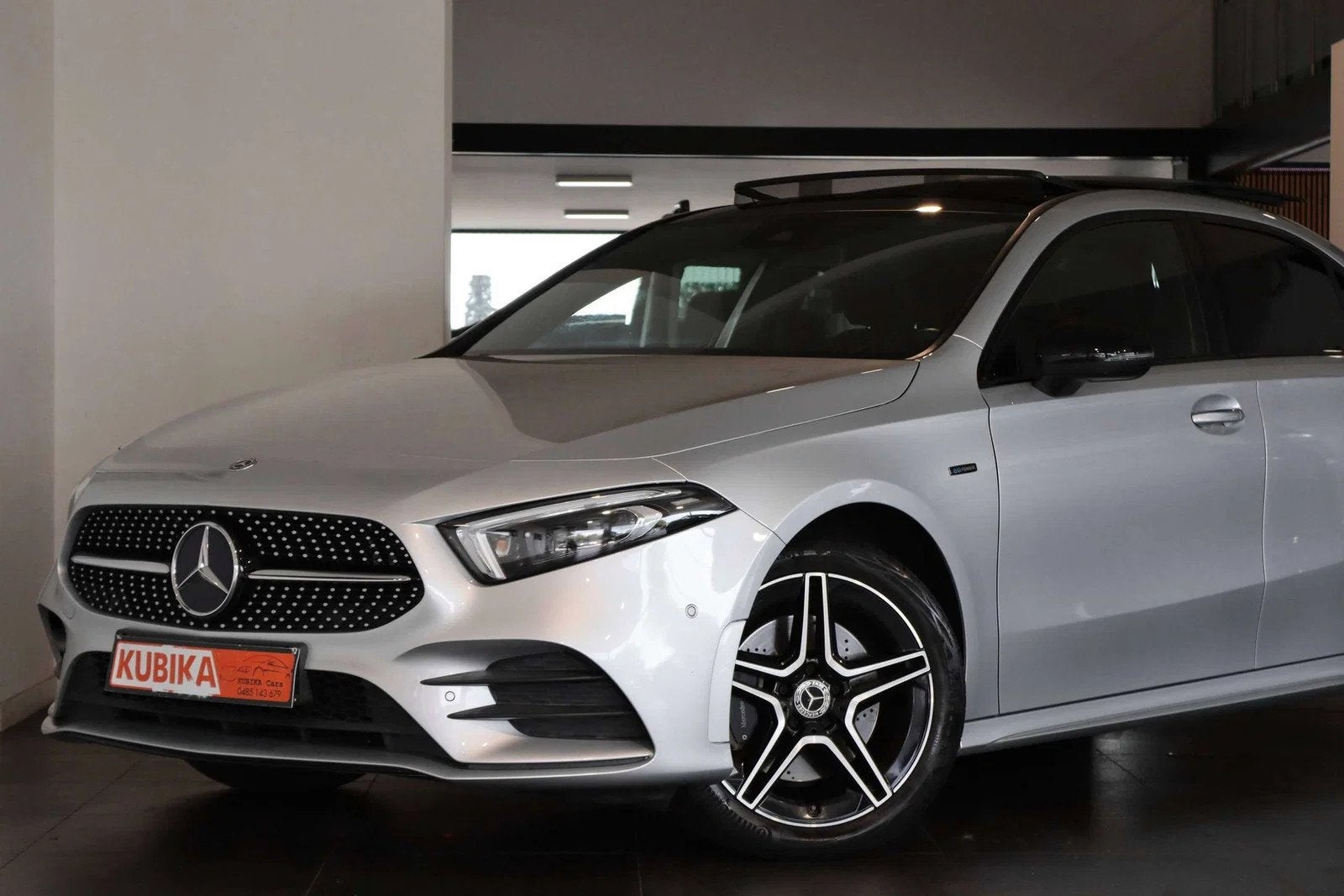 Mercedes-Benz A-CLASS 250 A 250 e PHEV AMG-Line Pano Memory, Autos, Mercedes-Benz, Euro 6, Entreprise, Noir, Automatique
