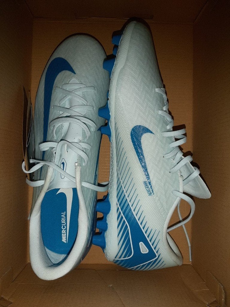 chaussures de foot neuves, Enlèvement ou Envoi, Neuf, Bleu, Nike