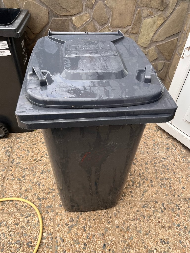 Poubelle Egenls 240L, 40 litres ou plus, Enlèvement, Utilisé