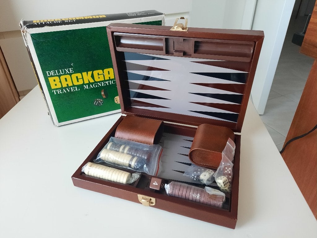 Gezelschapsspel Backgammon in luxekoffertje., Een of twee spelers, Ophalen, Nieuw, Onbekend