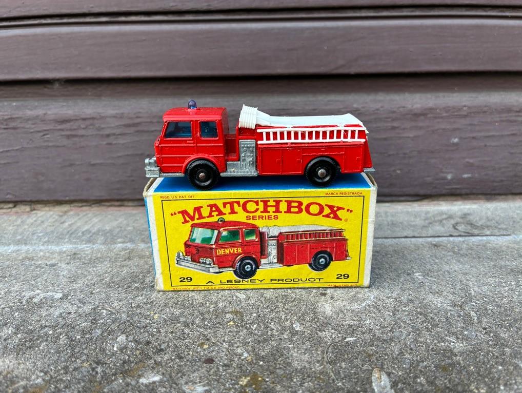 Matchbox N°29. Fire Pumper Truck., Hobby & Loisirs créatifs, Voitures miniatures | 1:87, Enlèvement ou Envoi, Matchbox