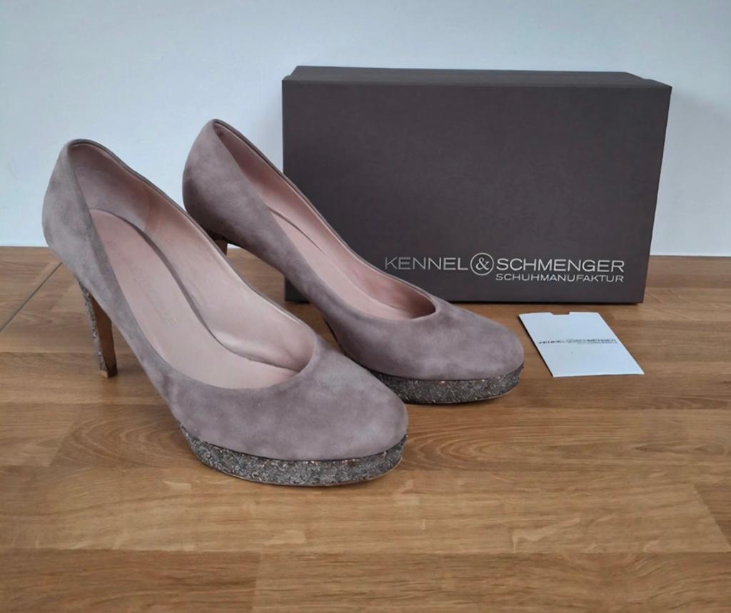 Dames schoen met hak, maat 41, Ophalen