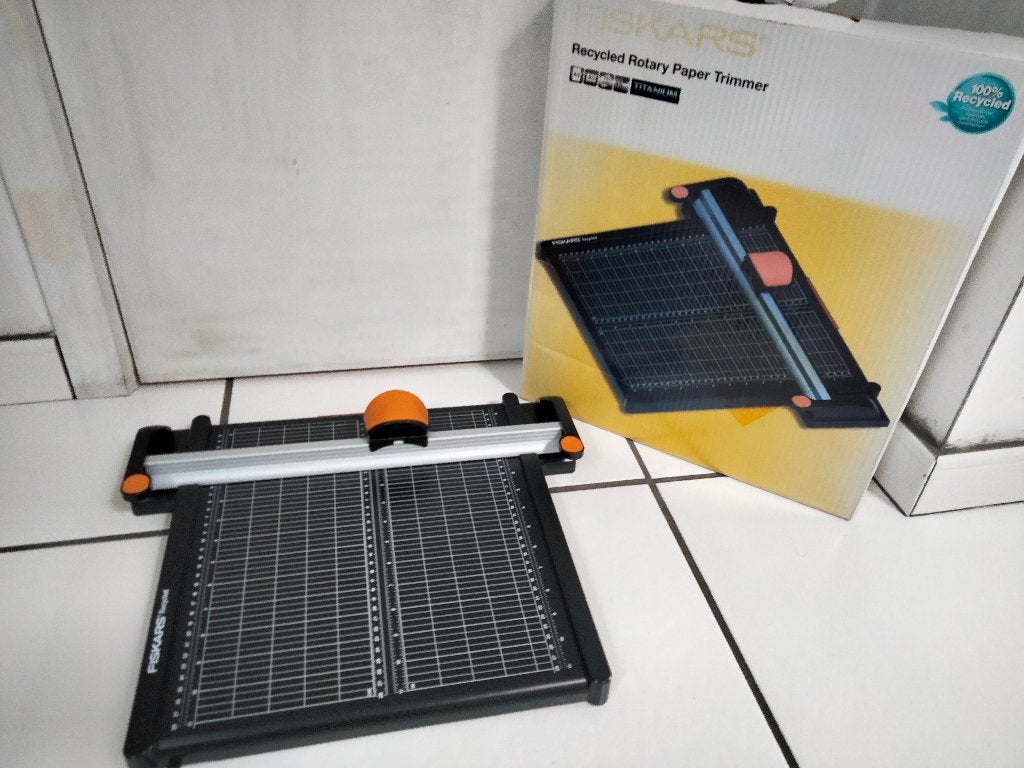 A4 Papiersnijder Fiskars Titanium, Ophalen, Gebruikt