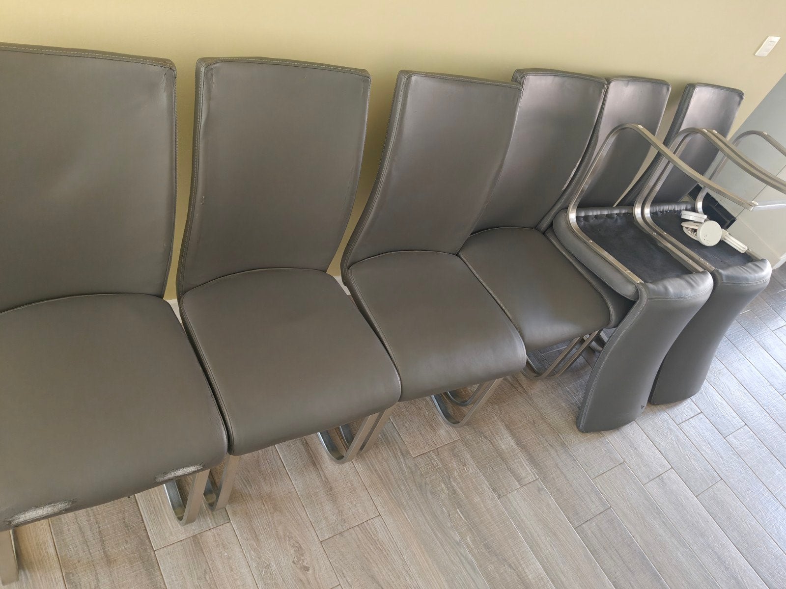 GRATIS - 8 stoelen, Ophalen, Leer