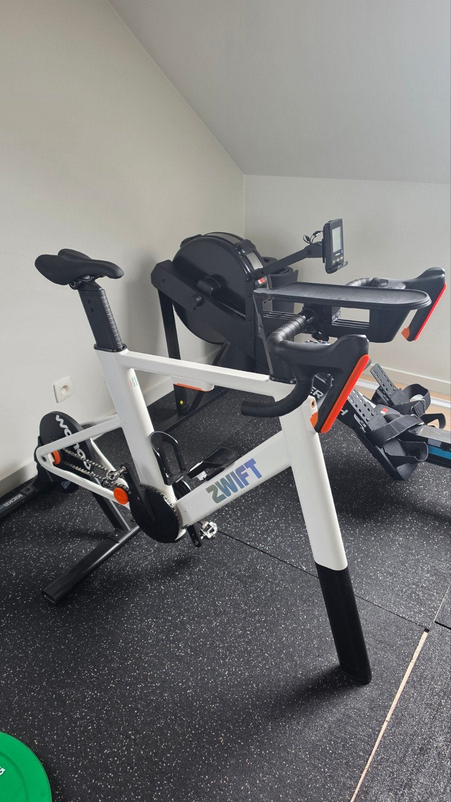 Zwift Ride met KICKR CORE 2, klikpedalen en mat, Enlèvement