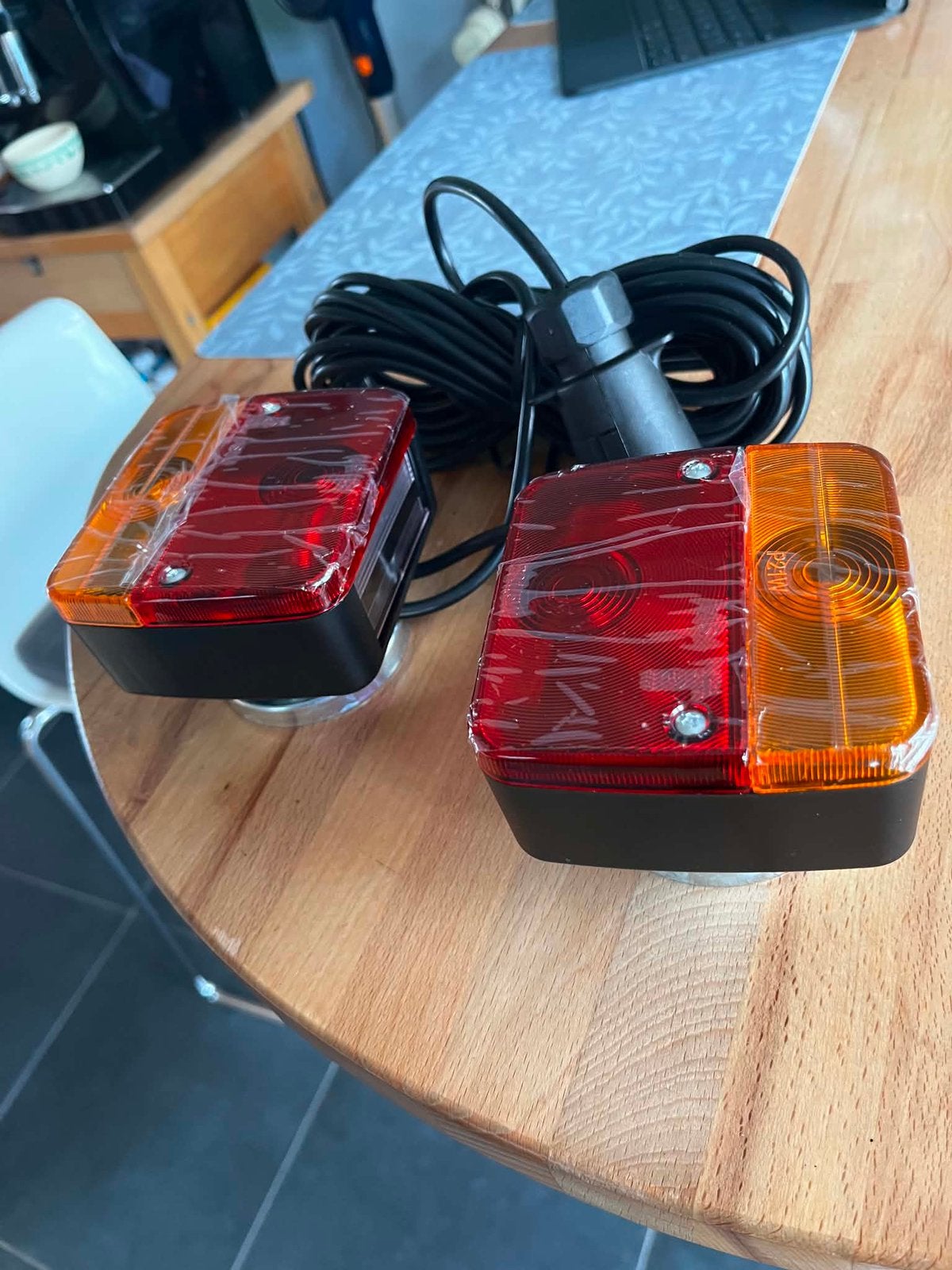 Magneetverlichting voor aanhangwagens, Ophalen, Zo goed als nieuw
