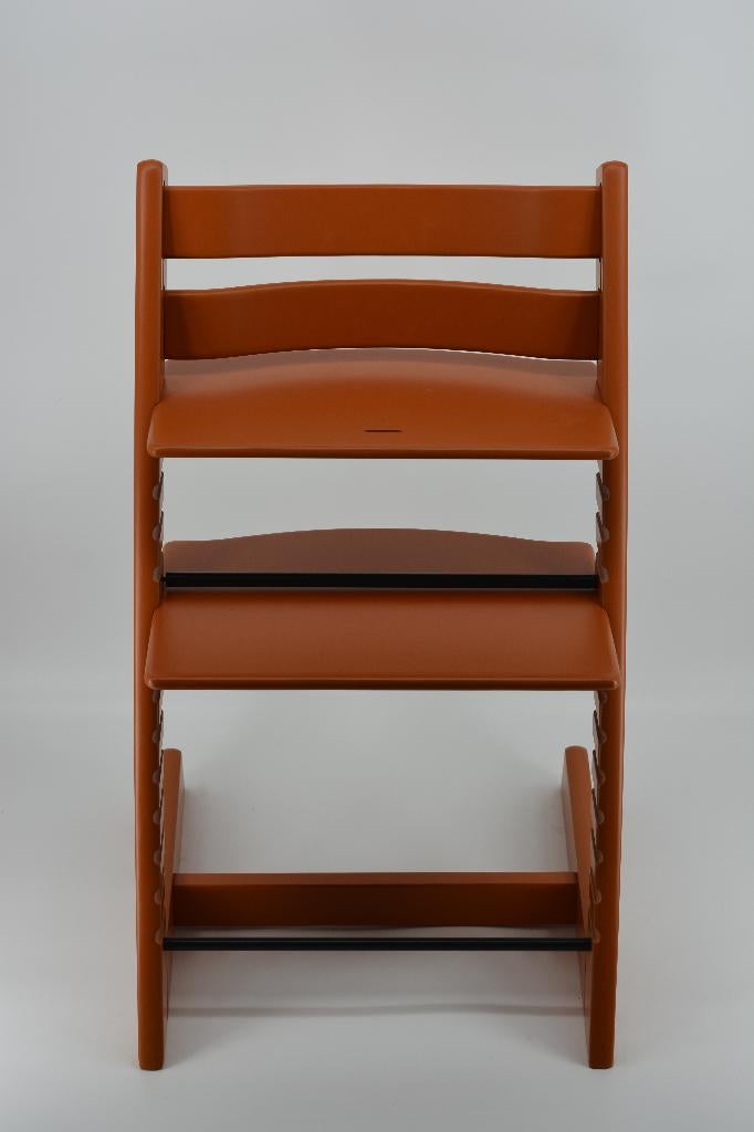 Stokke Tripp Trapp Lava Orange — Modèle reconditionné, Envoi, Comme neuf, Chaise évolutive, Ceinture(s)