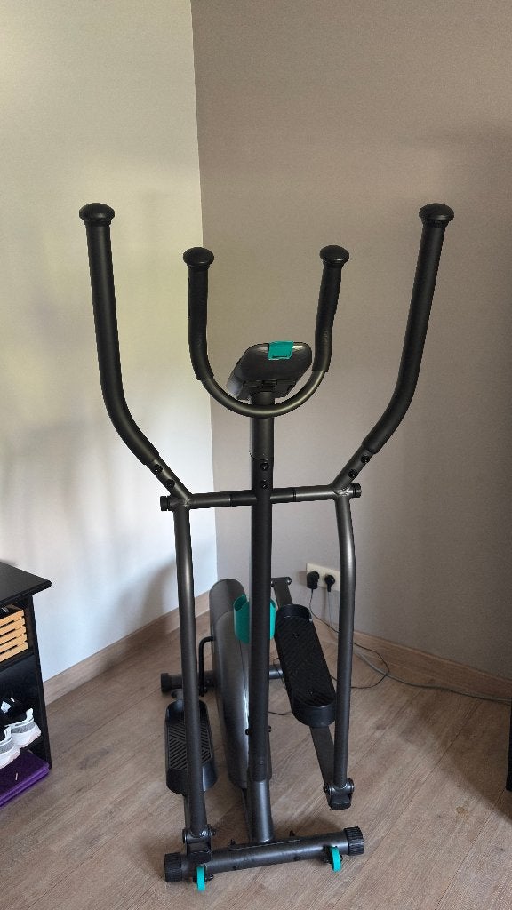 Crosstrainer Domyos 120 essential, Sport en Fitness, Fitnessapparatuur, Gebruikt, Crosstrainer, Armen, Benen, Metaal, Ophalen