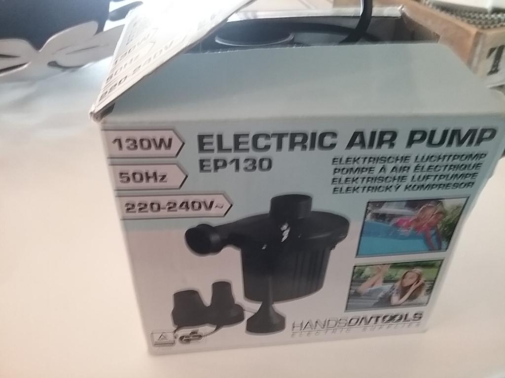 Elektrische luchtpomp op 220 volt, Caravanes & Camping, Pompes à air, Enlèvement, Comme neuf