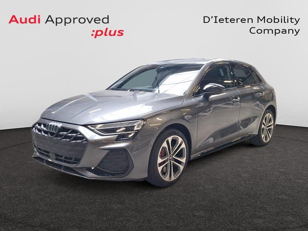Audi A3 Sportback PHEV A3 Sportback PHEV 45 TFSI e Competiti, Auto's, Automaat, Lederen bekleding, Hybride Elektrisch/Benzine