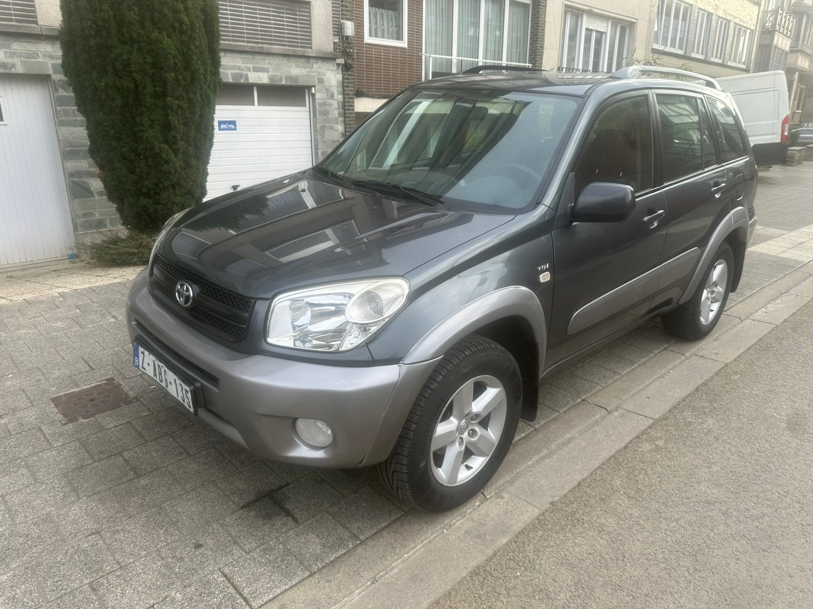 Toyotz rav4 2.0 benzine 4x4 110dkm new 0485905657, Autos, Entreprise, 4x4, 5 places, Euro 4