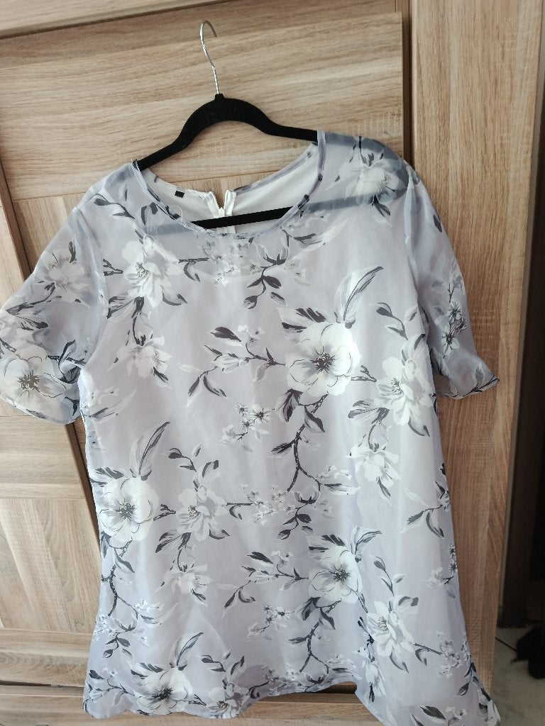 zomerjurk maat L (doos zomerkleedjes 2026), Kleding | Dames, Jurken, Ophalen of Verzenden, Zo goed als nieuw, Maat 42/44 (L), Onder de knie