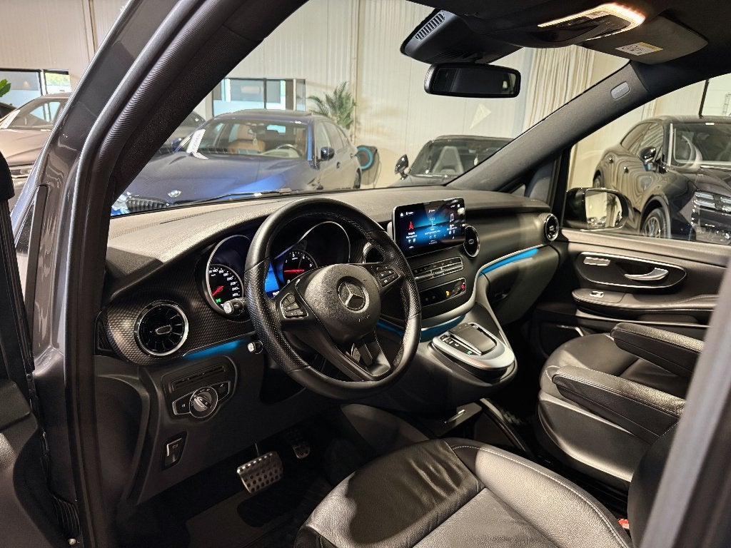 Mercedes-Benz V300d AMG-Line Long | léger à cabine double, Cuir, Argent ou Gris, Euro 6, Entreprise